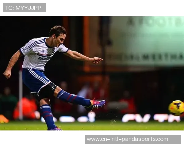 西汉姆联与纽卡斯尔历史交战回顾及战绩分析